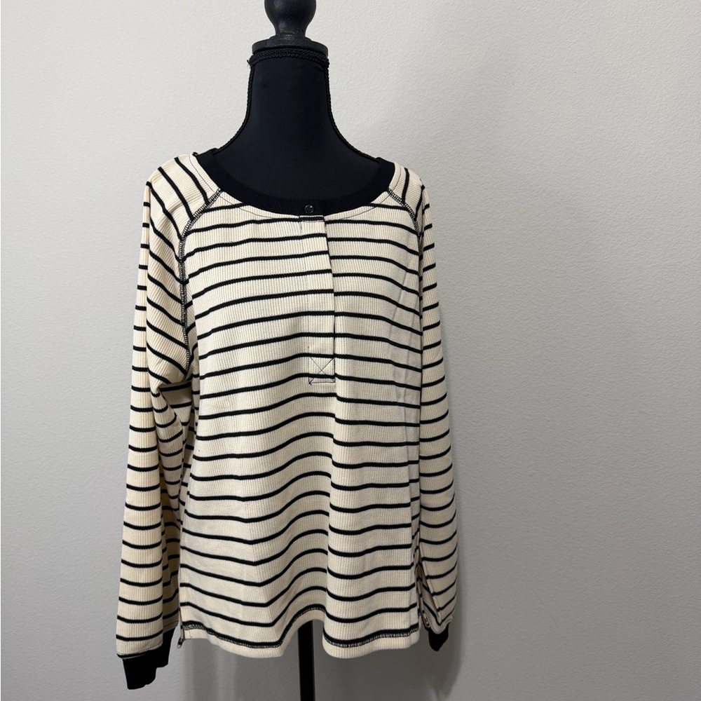 NWT Hem & Thread Black and Cream Striped waffle Top